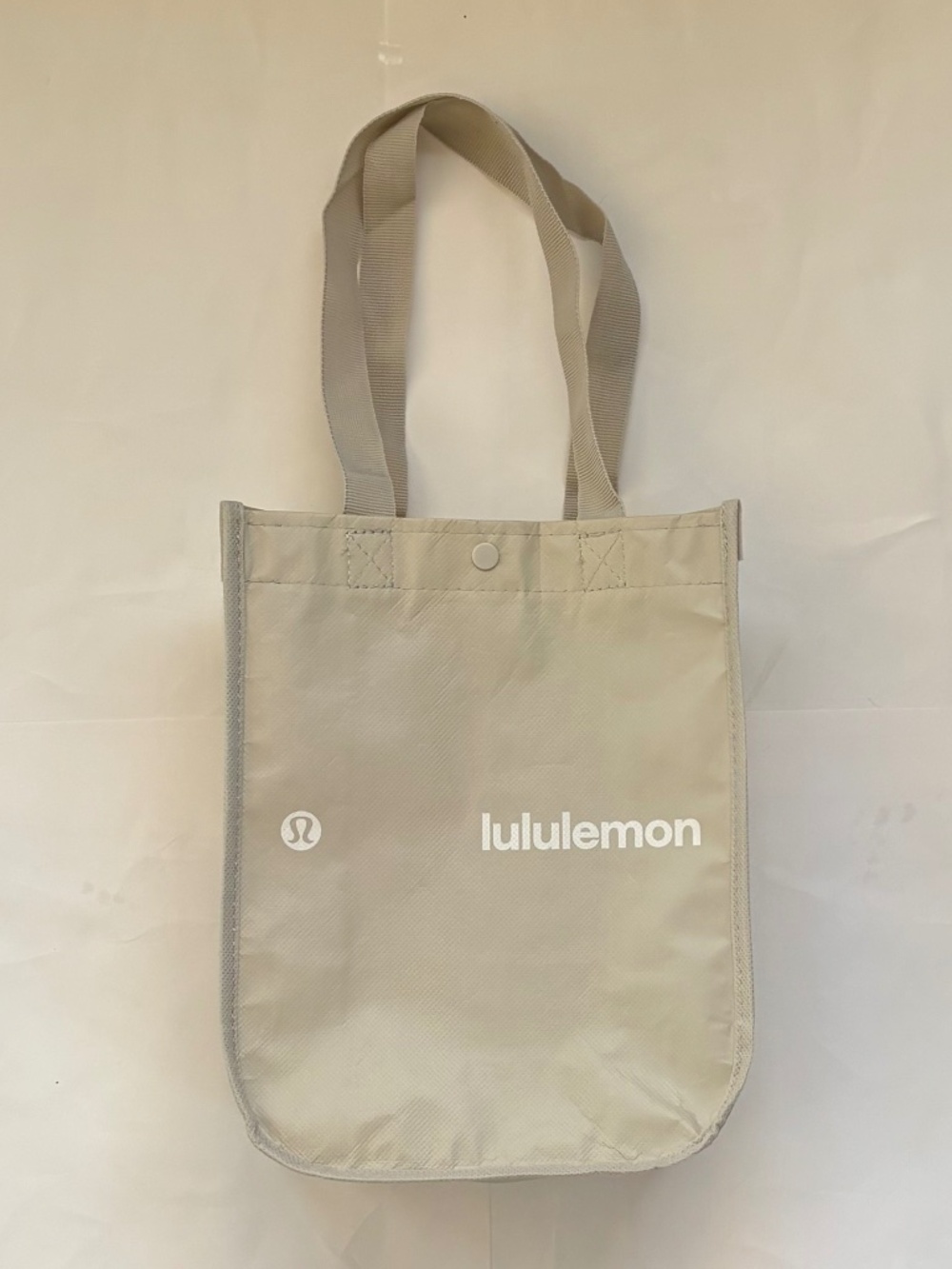 Lululemon Flared Pants Black with free Lululemon bag - Picture 4 of 4